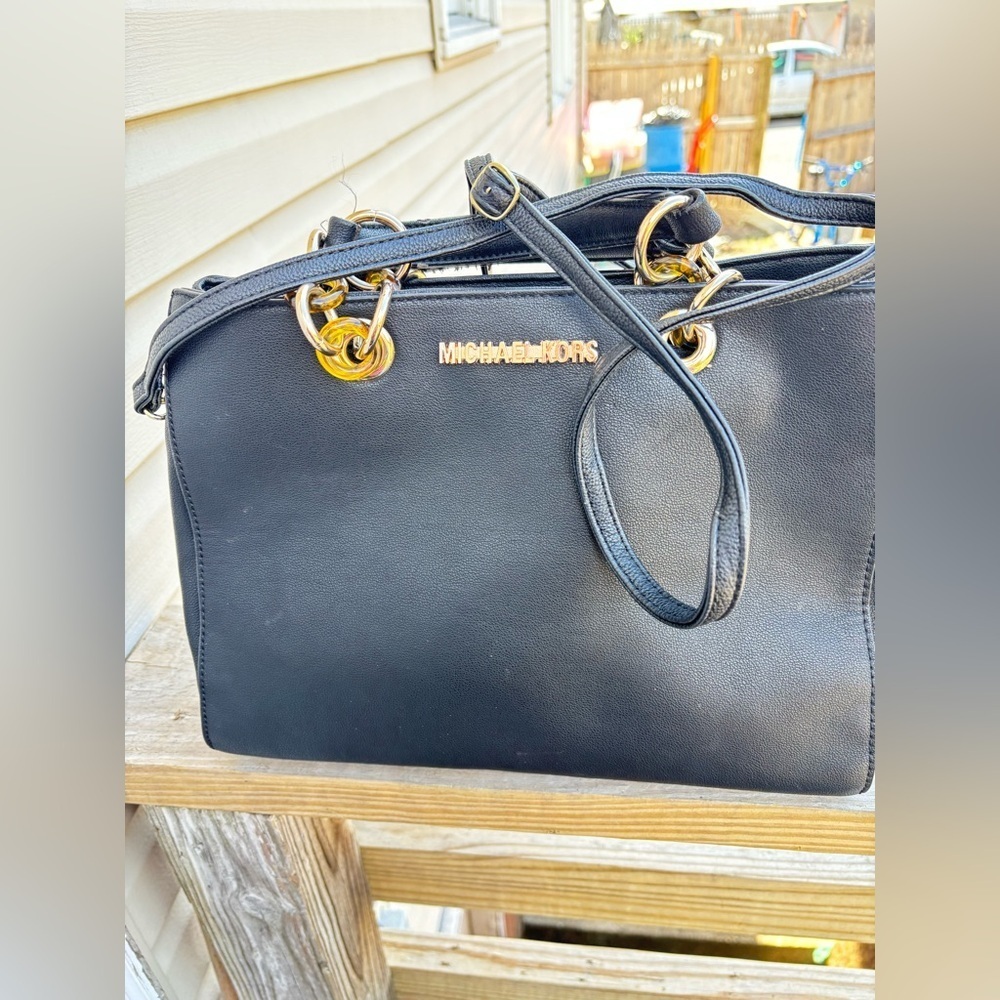 Michael Kors Bag - Picture 10 of 11